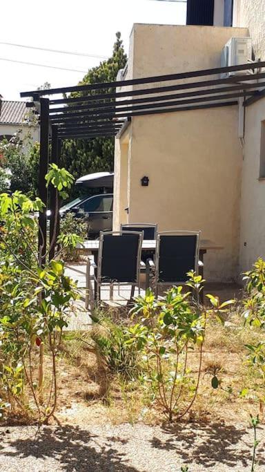 Les Pucines Bis Bas De Villa 29 M2 Luxe Rez De Jardin Climatisation Plein Sud Six-Fours-les-Plages Luaran gambar